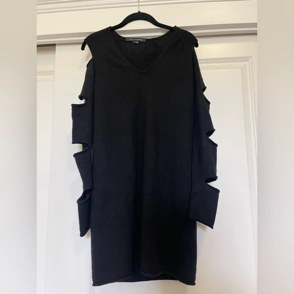 Skull Cashmere Black Long Sleeve - Picture 1 of 5